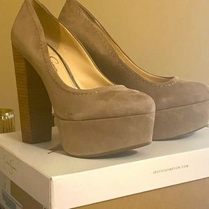 Jessica Simpson Capello Platform